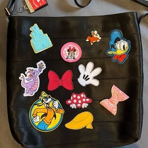 Harveys streamline crossbody with patches